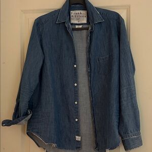 Women’s Frank & Eileen Indigo Casual Button Down Shirt..